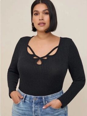 NWT Torrid Brushed Rib Scoop Neck Cut Out Long Sleeve Crop Tee Size 5X